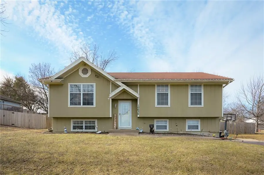 10636 N Oak Trafficway, Kansas City, MO 64155 - Image #2