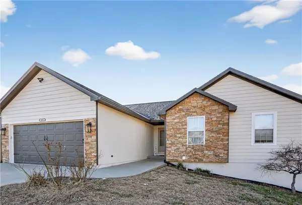4404 Muncie Court, Leavenworth, KS 66048