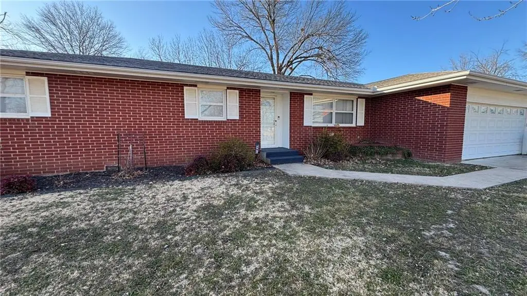 410 S Wilshire Boulevard, Coffeyville, KS 67337 - Image #1
