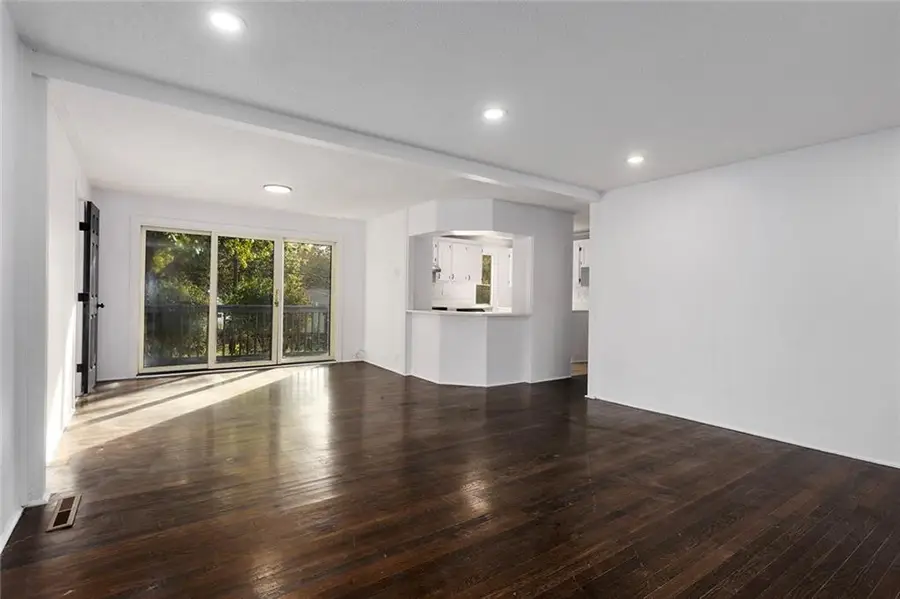 1005 NE 62nd Street, Gladstone, MO 64118 - Image #2