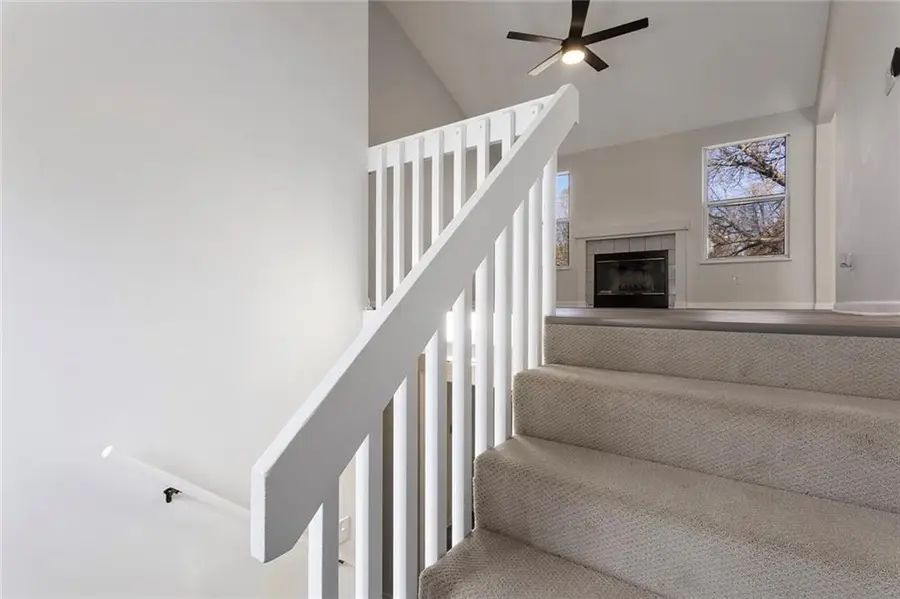 15528 Crestwood Drive, Basehor, KS 66007 - Image #3