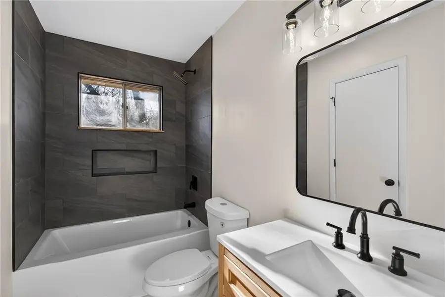 2006 N Plymouth Road, Independence, MO 64058 - Image #3