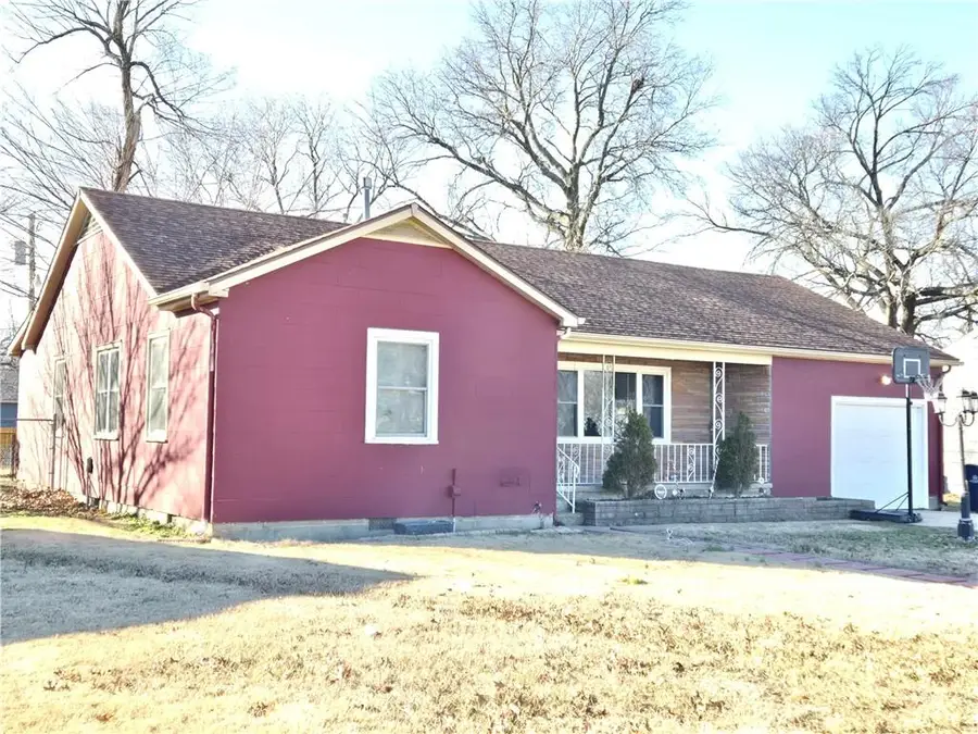 625 W Oak Street, Independence, KS 67301 - Image #2