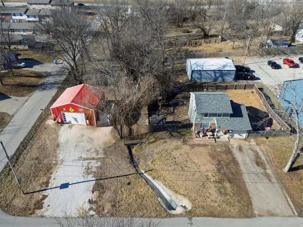 622 Church Street, Tonganoxie, KS 66086 - Image #1