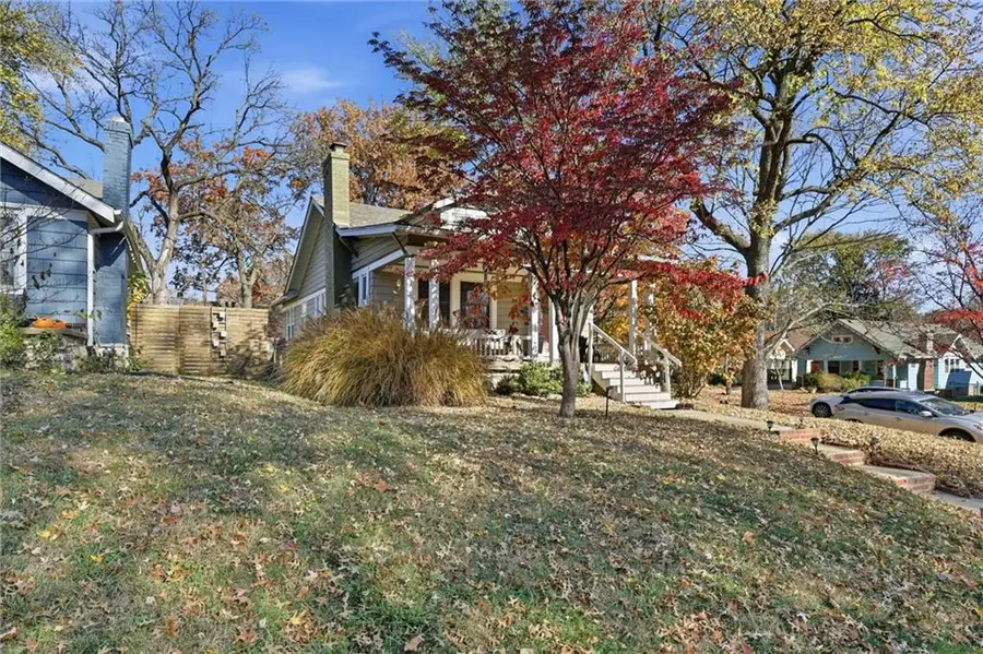 646 E 61st Terrace, Kansas City, MO 64110 - Image #2