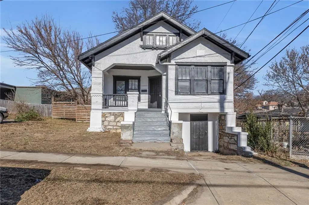 1406 E 45th Street, Kansas City, MO 64110 - Image #1