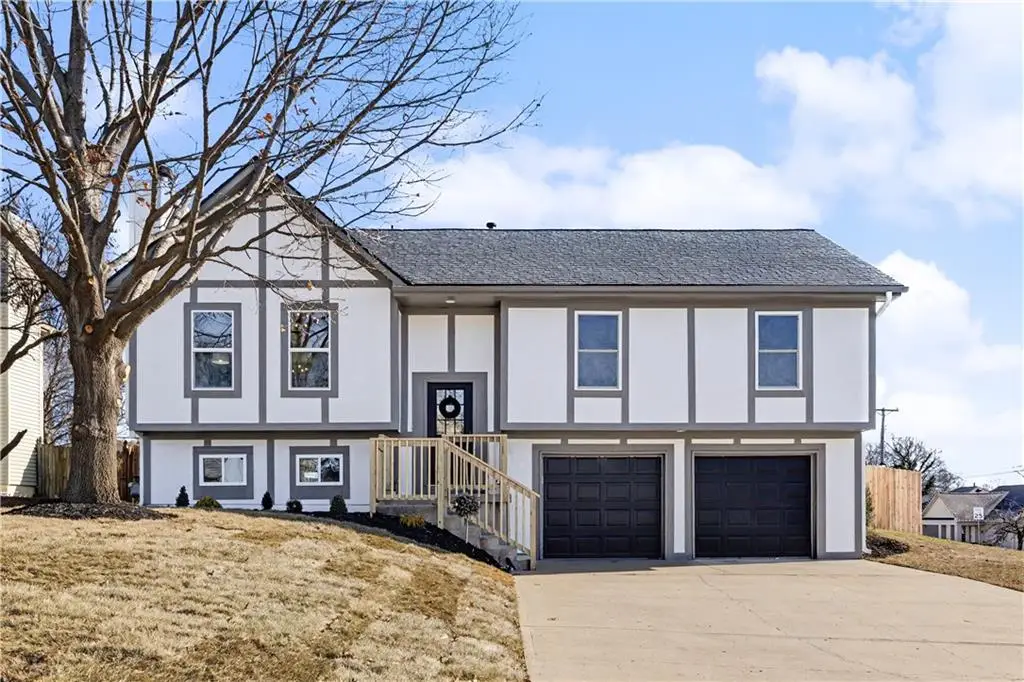 5005 Grandview Street, Shawnee, KS 66203 - Image #1