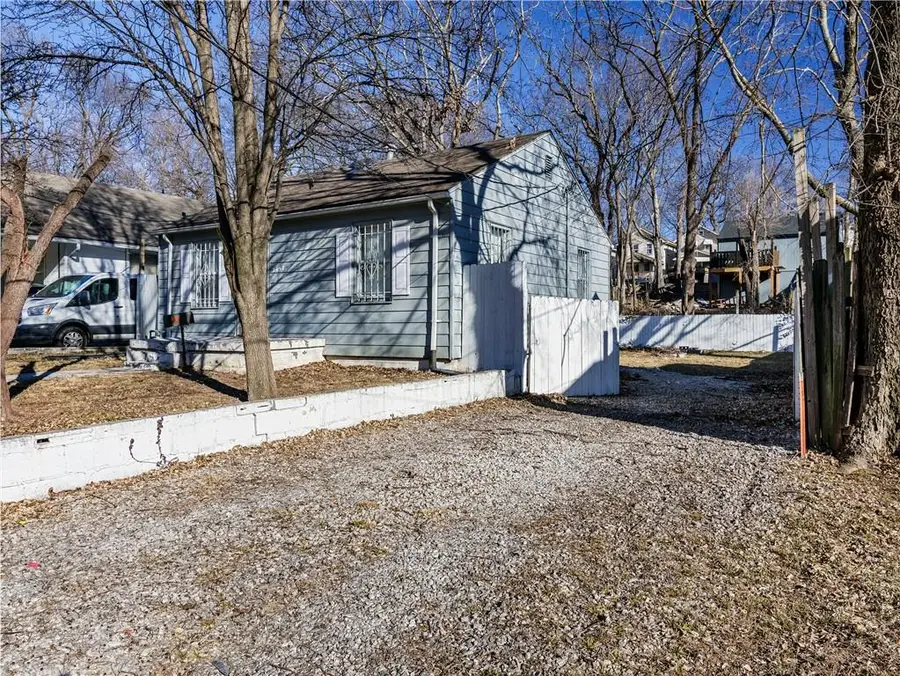 2457 Poplar Avenue, Kansas City, MO 64127 - Image #3