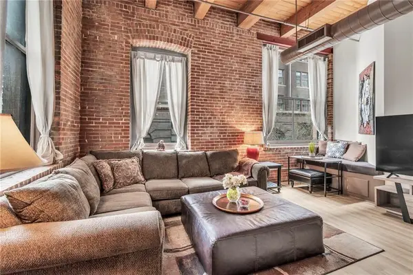 308 W 8th Street #201, Kansas City, MO 64105