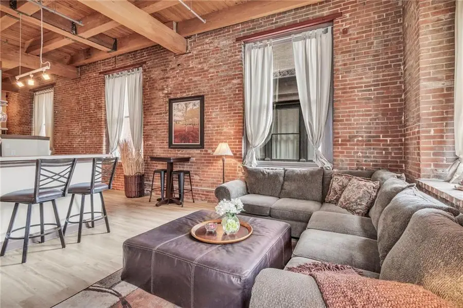 308 W 8th Street #201, Kansas City, MO 64105 - Image #3