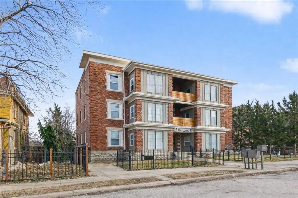 3227 Central Street, Kansas City, MO 64111 - Image #1