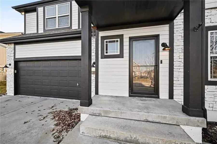 10114 N Ditman Avenue, Kansas City, MO 64157 - Image #3