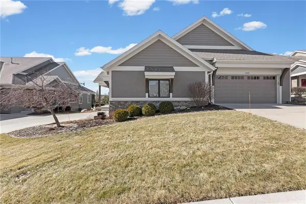 11576 S Waterford Drive, Olathe, KS 66061