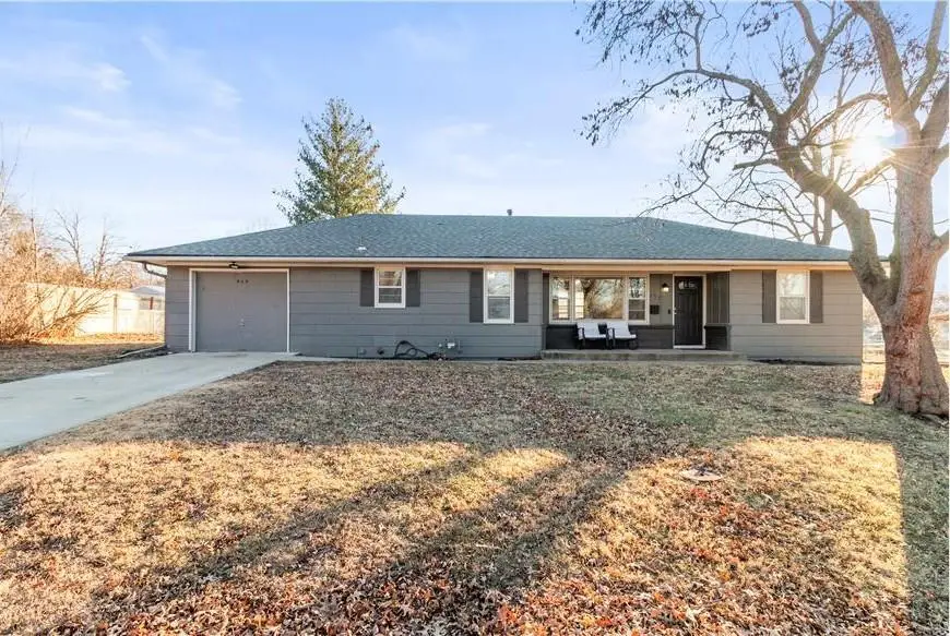 404 SW 21st Street, Blue Springs, MO 64015 - Image #1