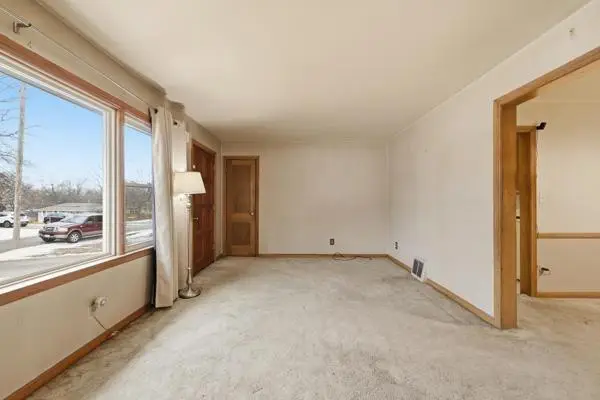 3705 S Vermont Avenue, Independence, MO 64052 - Image #2