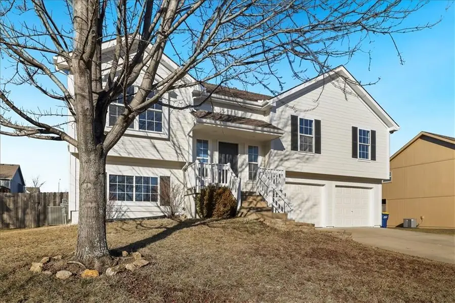 12010 White Oak Street, Peculiar, MO 64078 - Image #2