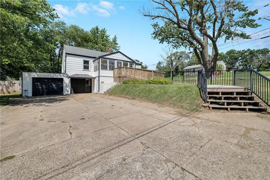 4000 Crescent Avenue, Kansas City, MO 64133 - #3