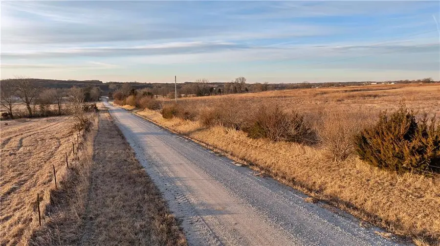 E 220th Lane, Bethany, MO 64424 - Image #2