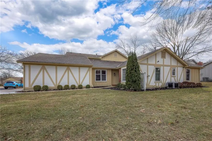 7102 Mastin Street, Shawnee, KS 66203 - #3