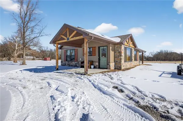 11797 S 1600 Road, Nevada, MO 64772