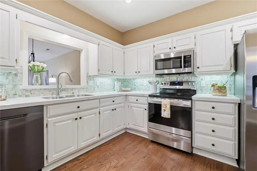 10301 Garnett Street, Overland Park, KS 66214 - Image #2