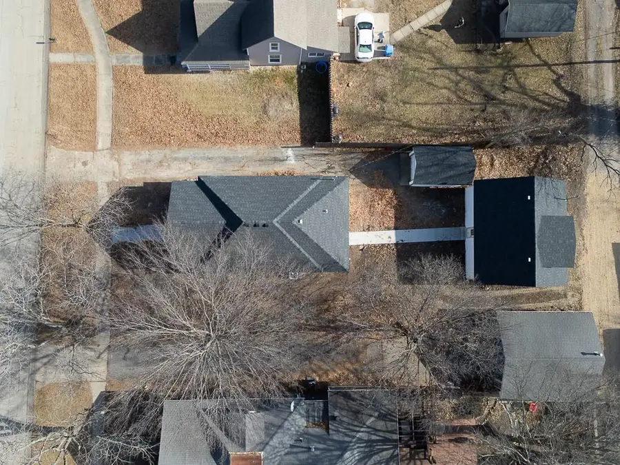 308 E 2nd Street, Tonganoxie, KS 66086 - Image #2