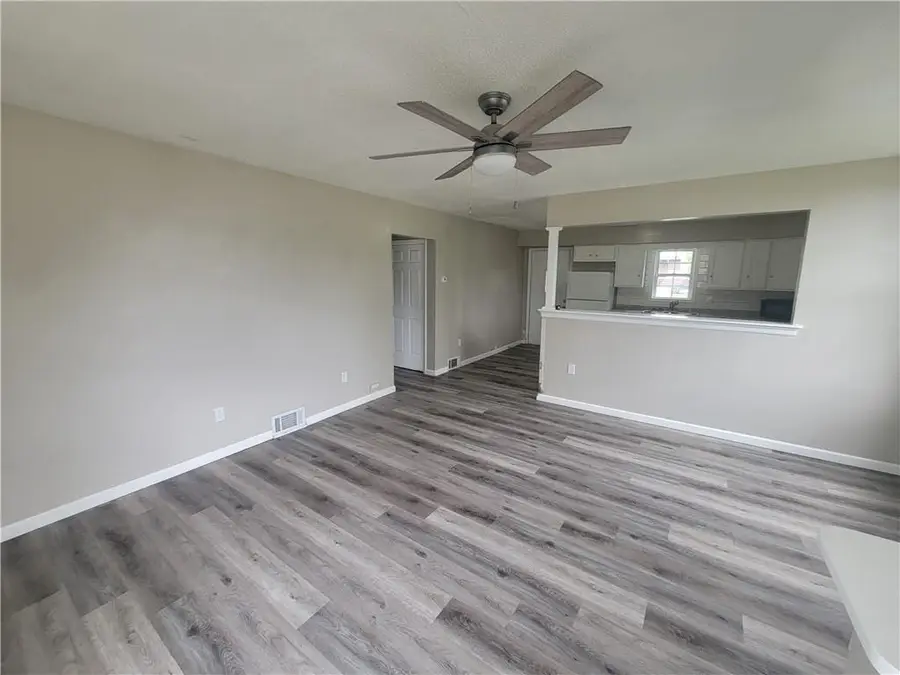 841 S 20th Street, Saint Joseph, MO 64507 - Image #2