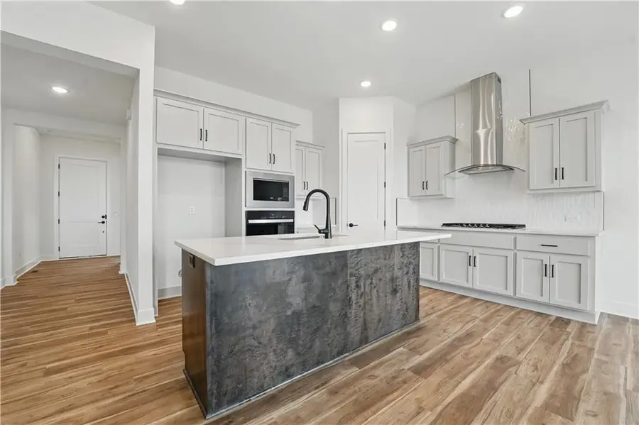 20671 Skyview Lane, Spring Hill, KS 66083 - Image #2