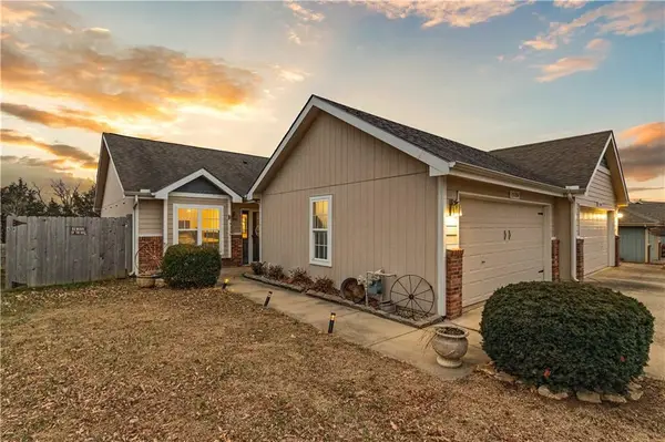 1528 Legend Trail Drive #A, Lawrence, KS 66047