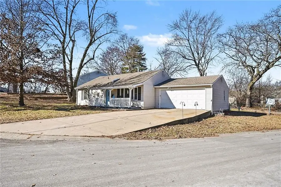 616 NE 67th Terrace, Gladstone, MO 64118 - Image #3