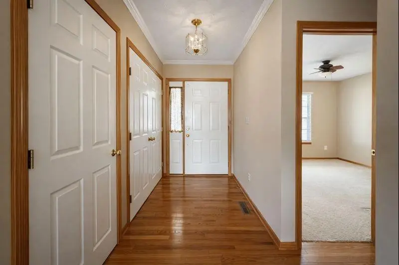 16524 S 53rd Terr Court, Independence, MO 64055 - Image #2