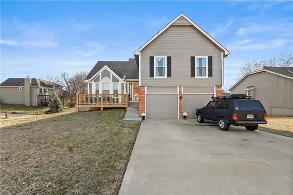 1309 NE Chowning Drive, Kansas City, MO 64155