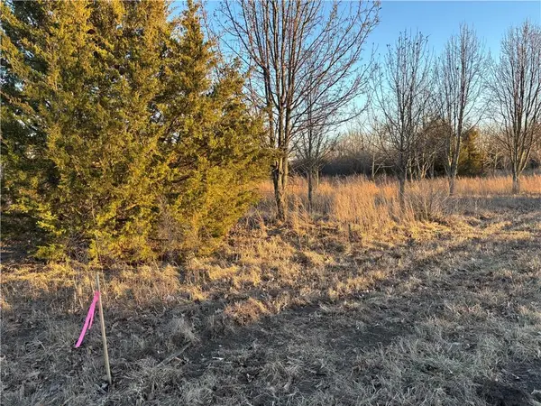 34 & 38 Louisiana Drive, Linn Valley, KS 66040