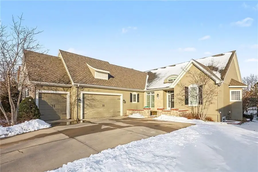 15605 Pawnee Street, Overland Park, KS 66224 - #2