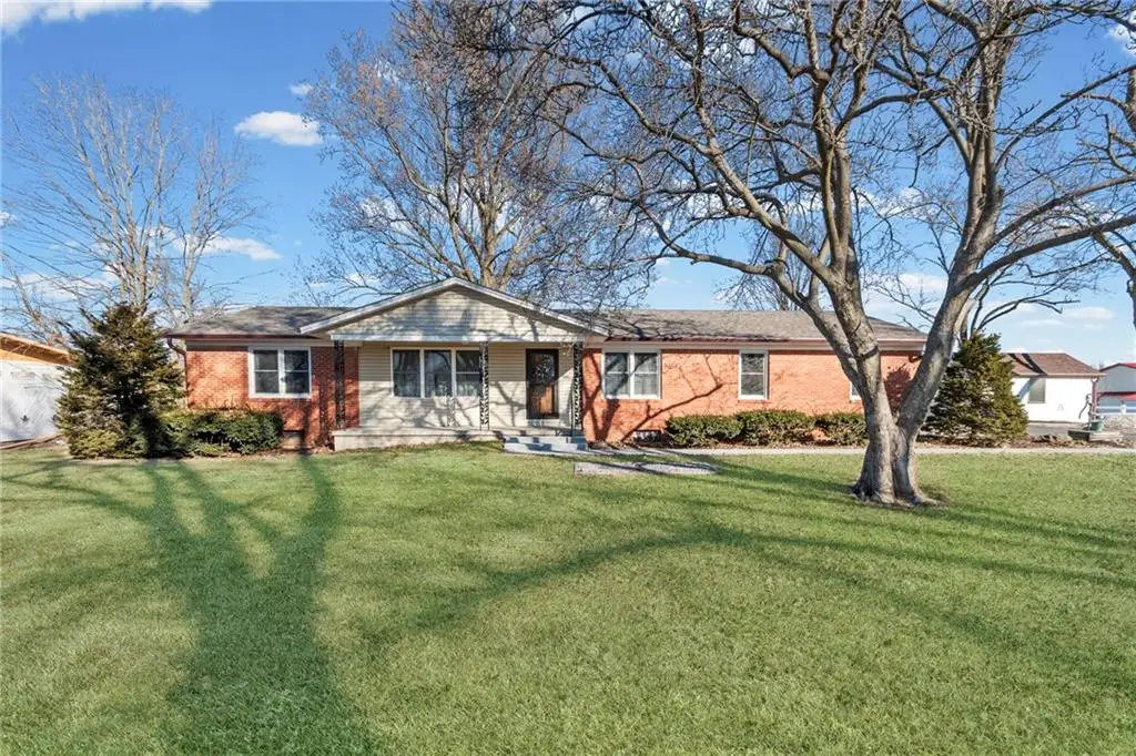 1015 E 10th Street, Carrollton, MO 64633 - Image #1