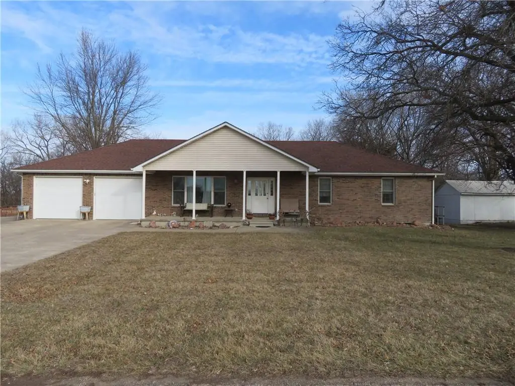 302 W Cynthia Street, McLouth, KS 66054 - Image #1