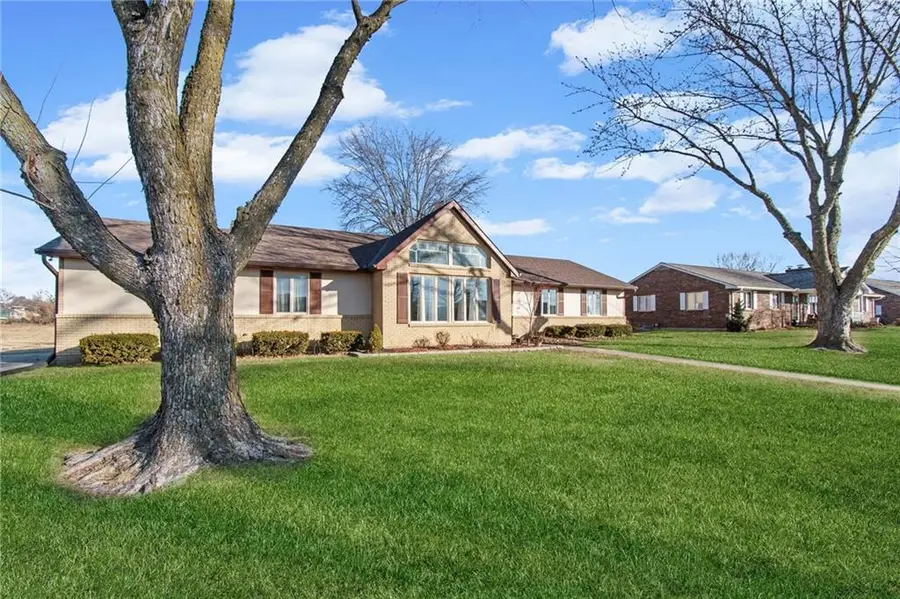 201 Johnson Circle, Carrollton, MO 64633 - Image #3