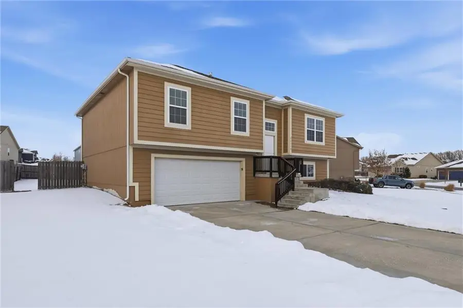 26130 W 141st Court, Olathe, KS 66061 - Image #3