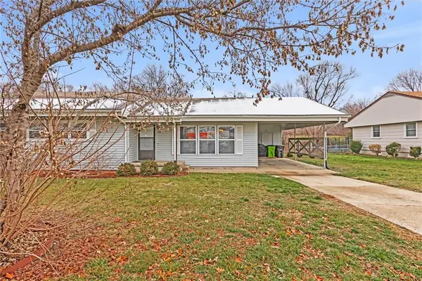 809 Cimarron Trail, Belton, MO 64012