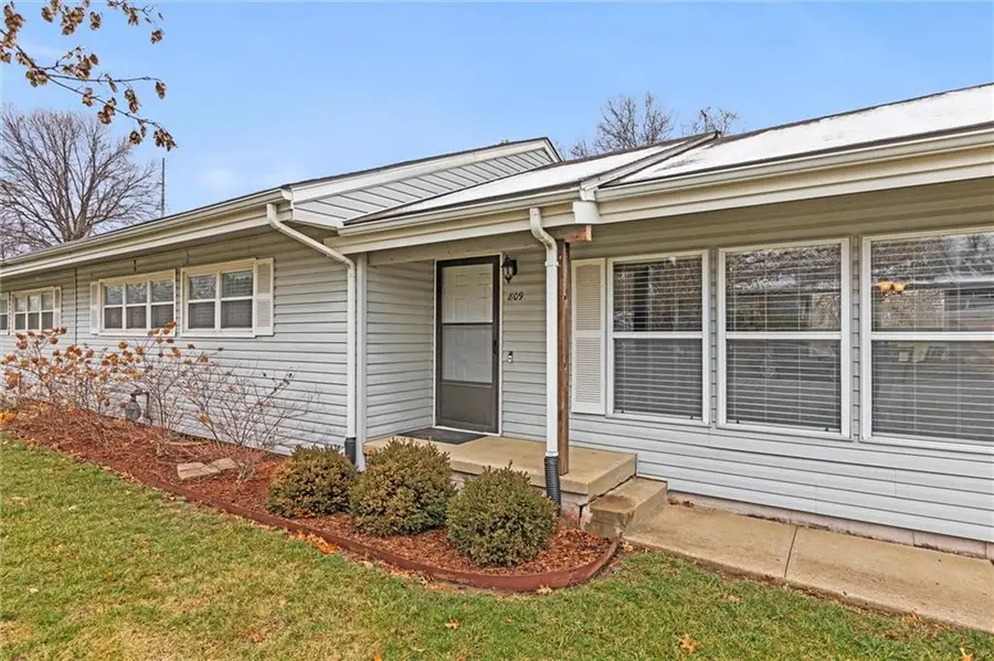 809 Cimarron Trail, Belton, MO 64012 - Image #3