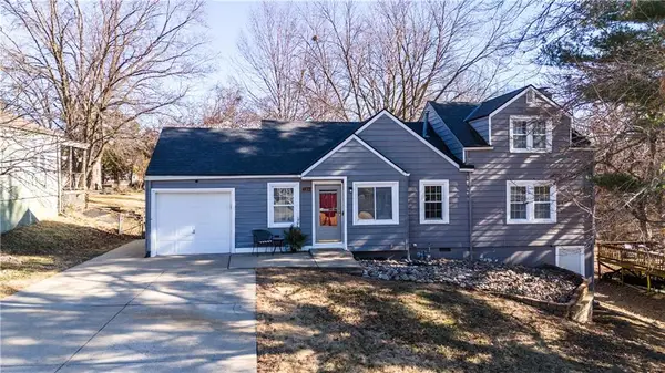 4429 N Chestnut Avenue, Kansas City, MO 64117