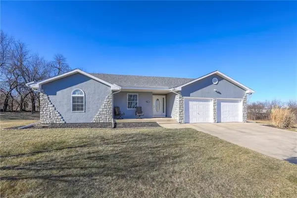 19885 W 222nd Place, Spring Hill, KS 66083