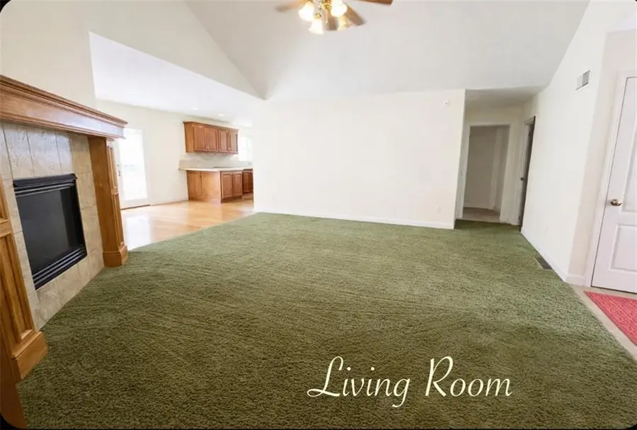 12124 E 54th Street, Kansas City, MO 64133 - #2