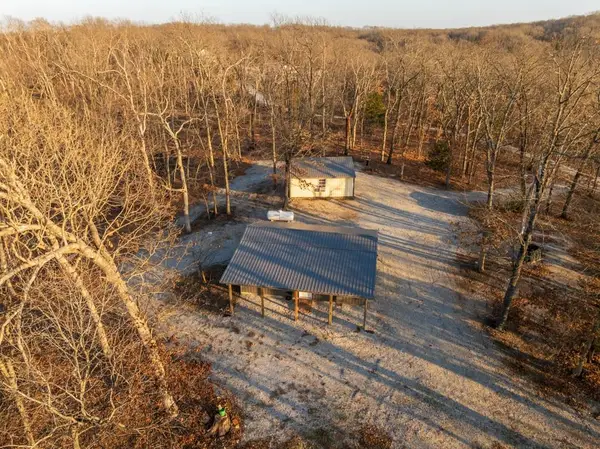 9539 NE 866 Road, Lowry City, MO 64763