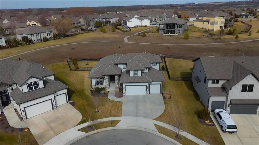 17332 Richards Street, Overland Park, KS 66221 - #2