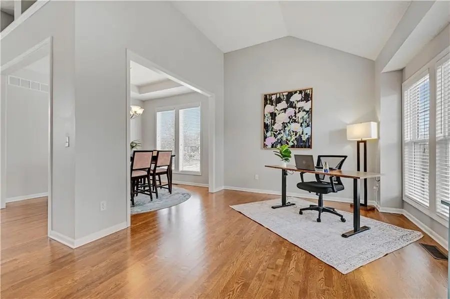 12112 S Redbud Lane, Olathe, KS 66061 - Image #3