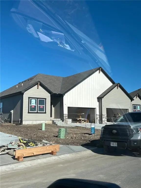 1216 SE Windbreak Drive, Lees Summit, MO 64081 - Image #1