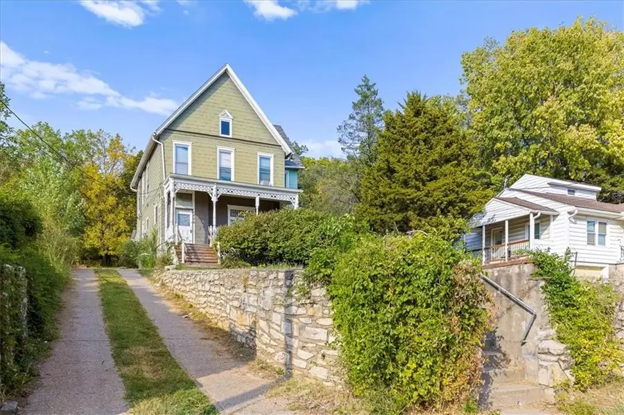 1420 W 37th Avenue, Kansas City, KS 66103 - #3