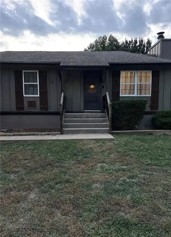 1605 NW Winchester Place, Blue Springs, MO 64015 - Image #1