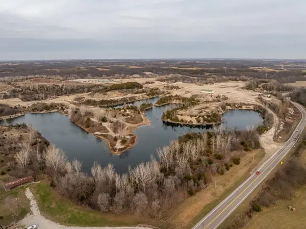 35900 10 Highway, Rayville, MO 64084